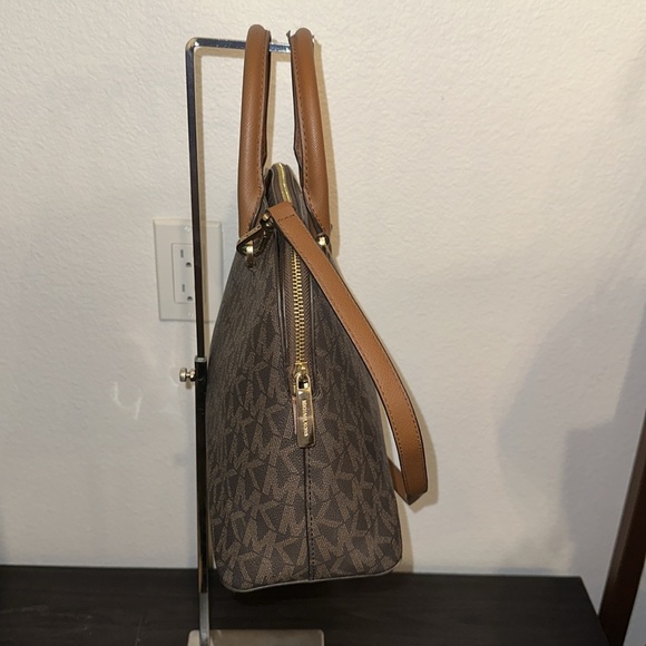 MICHAEL KORS Cindy Dome Satchel MK LOGOBROWN - Picture 7 of 16